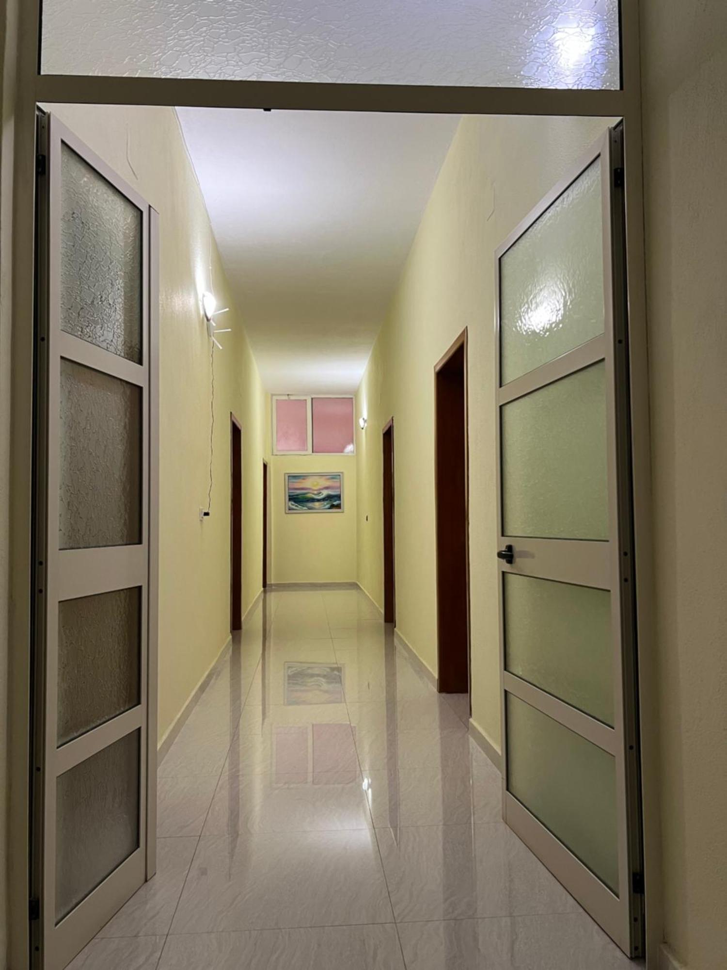 Vila 3 Rooms ドゥラス エクステリア 写真